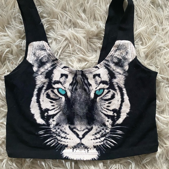Black urban outfitters crop top - Picture 1 of 2